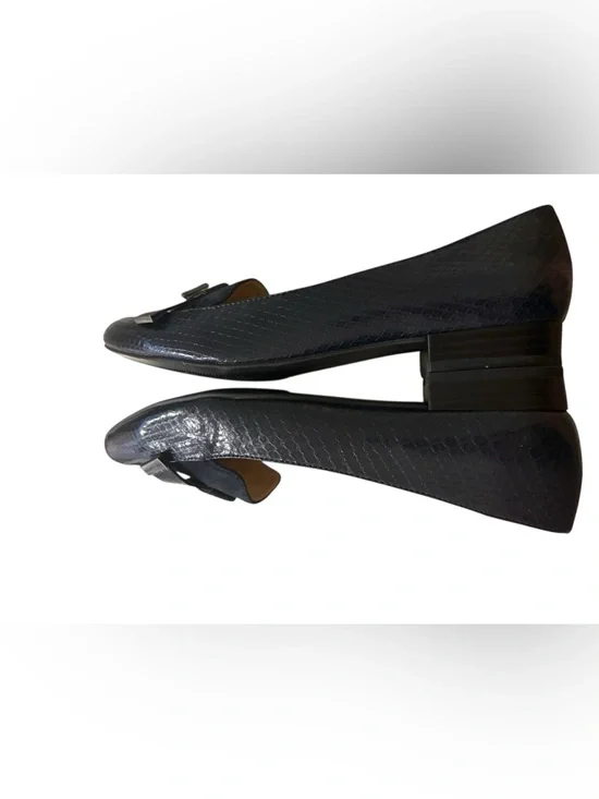 THE LIMITED Qila Navy blue 8.5 Pointed Toe Suede & Leather Bow Loafers New - Picture 4 of 8